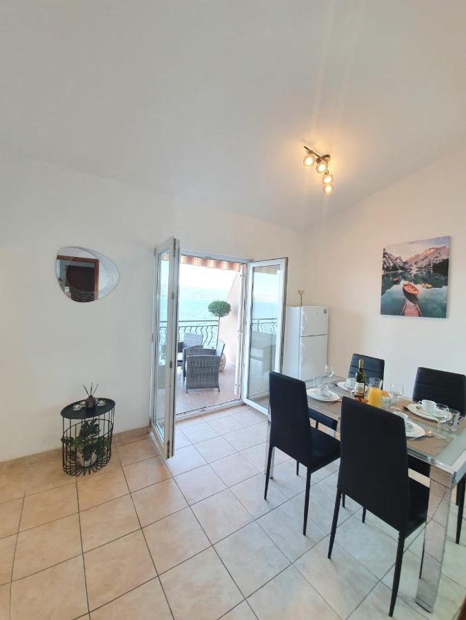 Apartment Zadoda Omiš Екстериор снимка